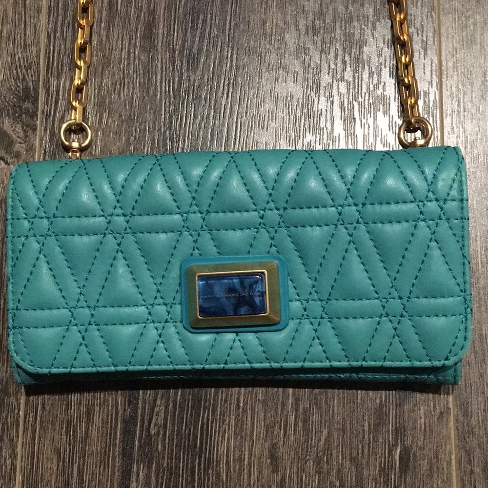 Marc by Marc Jacobs wallet on gold chain